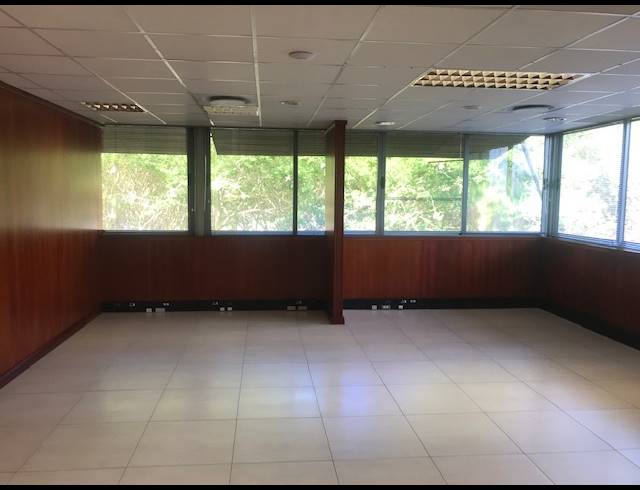 154M² OFFICE TO LET IN LA LUCIA RIDGE